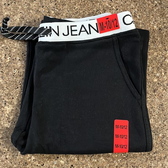 Calvin Klein Boys Logo Waistband Shorts Medium 10/12 NWT - Picture 5 of 9